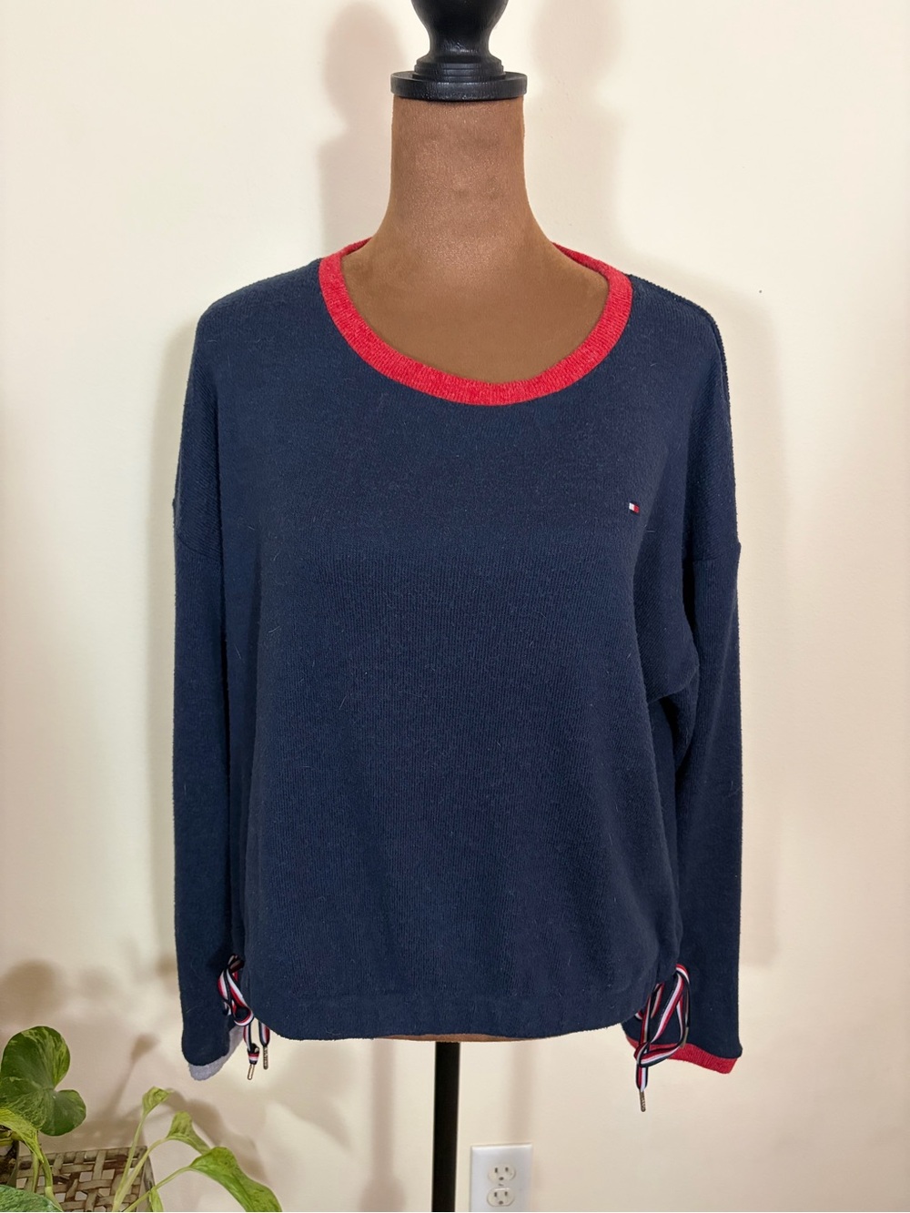 Tommy Hilfiger Gray Crewneck Sweater with Navy & Red Trim